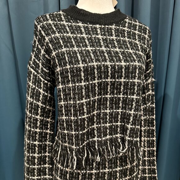 Zie LA Two Piece Skirt and Sweater Set - Picture 3 of 12